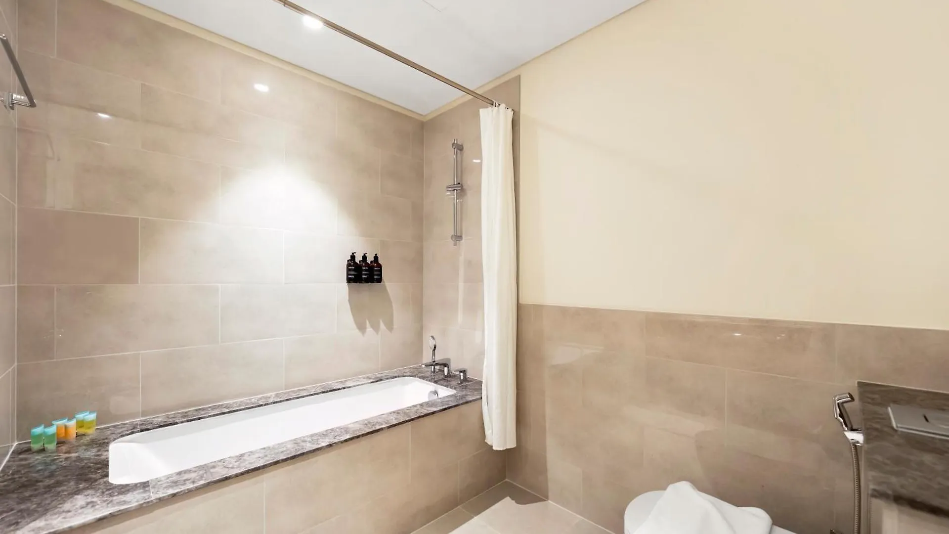 Brand New Downtown Unit! Bvlgari World Island View Apartment Dubai