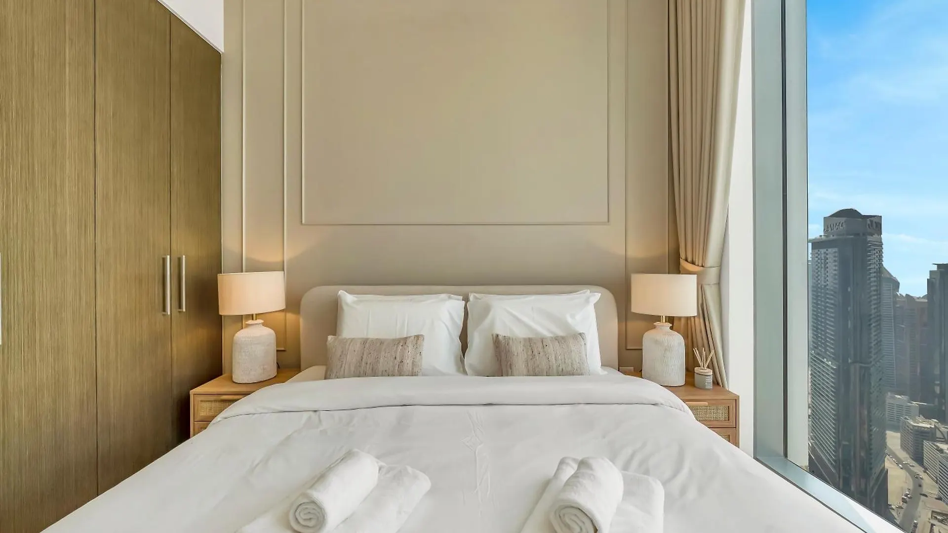 Brand New Downtown Unit! Bvlgari World Island View Apartment Dubai United Arab Emirates