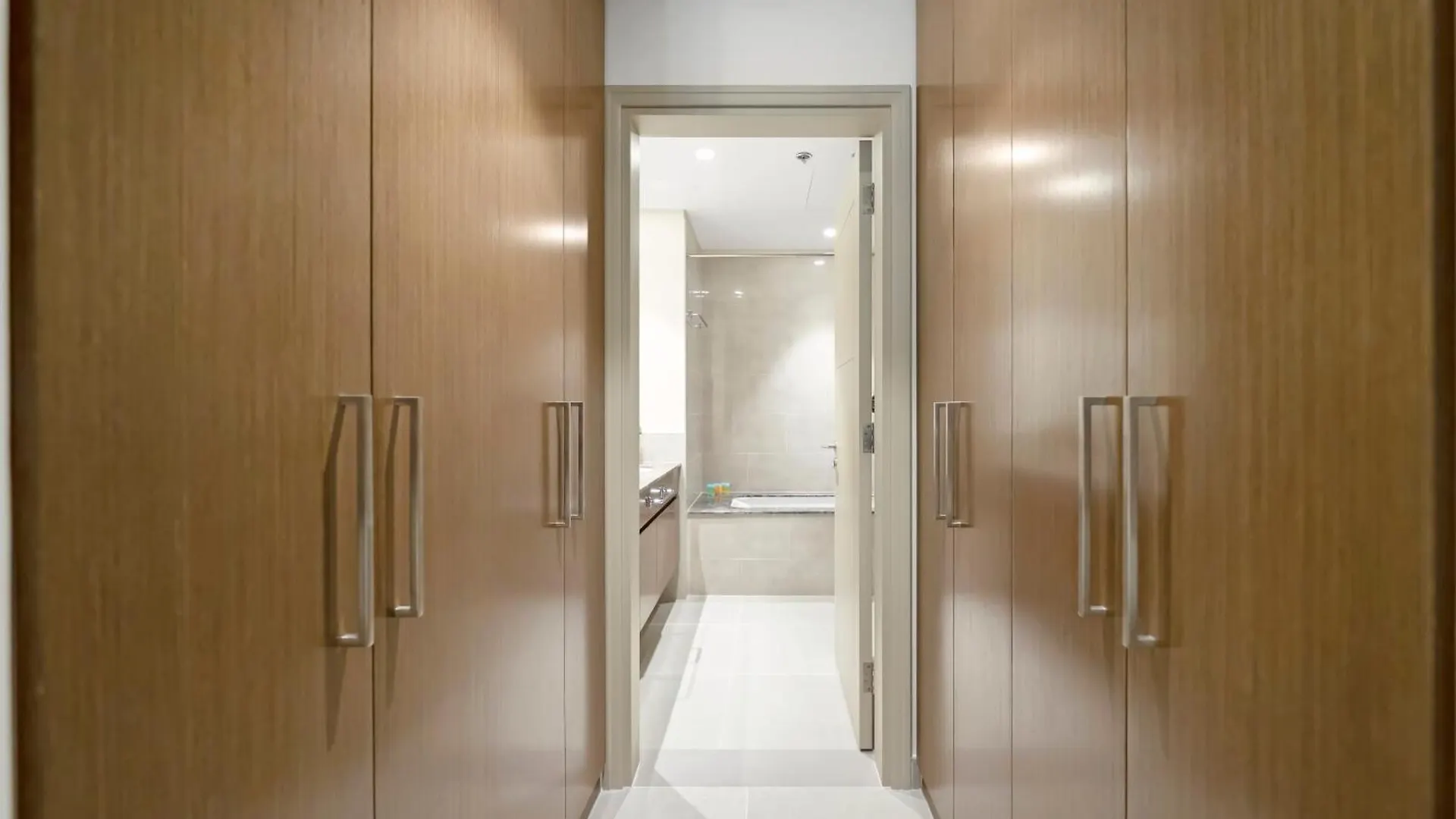 Appartamento Brand New Downtown Unit! Bvlgari World Island View Dubai Emirati Arabi Uniti